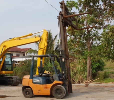 ขายด่วนรถยก TOYOTA7FG25ยก2.5 ตันเสาสูง3.5เมตรยางตัน4เส้นรถนอกนำเข้ายังไม่เคยใช้งานในเมืองไทยเลย ขายด่วนรถยก TOYOTA7FG25ยก2.5 ตันเสาสูง3.5เมตรยางตัน4เส้นรถนอกนำเข้ายังไม่เคยใช้งานในเมืองไทยเลย