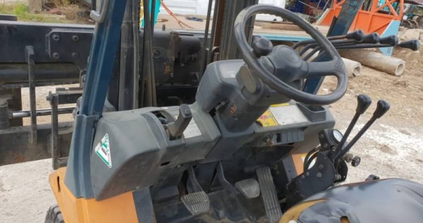 ขายด่วนรถยก TOYOTA7FG25ยก2.5 ตันเสาสูง3.5เมตรยางตัน4เส้นรถนอกนำเข้ายังไม่เคยใช้งานในเมืองไทยเลย ขายด่วนรถยก TOYOTA7FG25ยก2.5 ตันเสาสูง3.5เมตรยางตัน4เส้นรถนอกนำเข้ายังไม่เคยใช้งานในเมืองไทยเลย