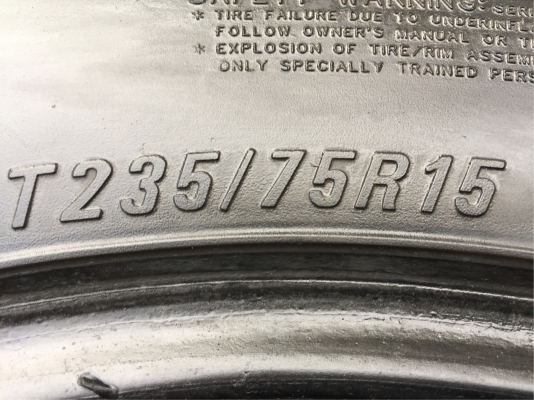 ยาง Mud Maxxis 235 75 15 ปลายปี13 พร้อมใช้งาน ราคาไม่แพง