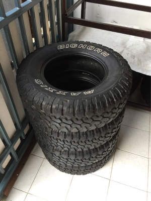 ยาง Mud Maxxis 235 75 15 ปลายปี13 พร้อมใช้งาน ราคาไม่แพง