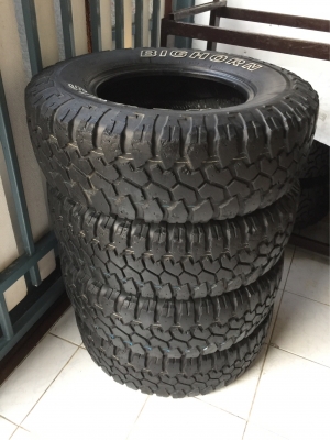 ยาง Mud Maxxis 235 75 15 ปลายปี13 พร้อมใช้งาน ราคาไม่แพง