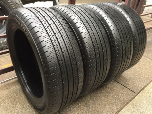 ยาง Bridgestone 215 55 17 สิ้นปี16 ดอกเต็ม ไม่มีปะ ใช้ยาว ราคาไม่แพง