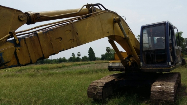 KOBELCO MARK 3 SK200 รถใช้งานได้ เครื่องดี ปั๊มดี ช่วงล่างใช้ได้ เอกสารอินวอยส์