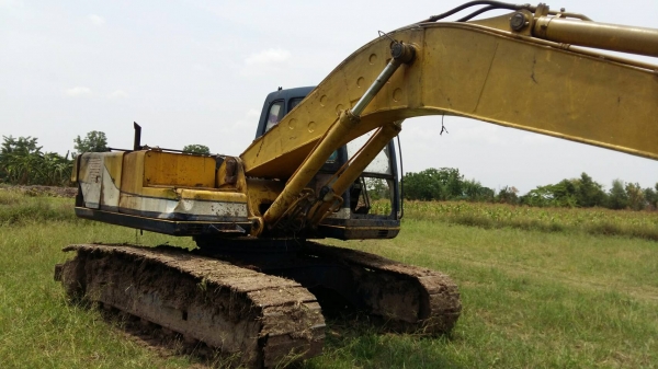 KOBELCO MARK 3 SK200 รถใช้งานได้ เครื่องดี ปั๊มดี ช่วงล่างใช้ได้ เอกสารอินวอยส์