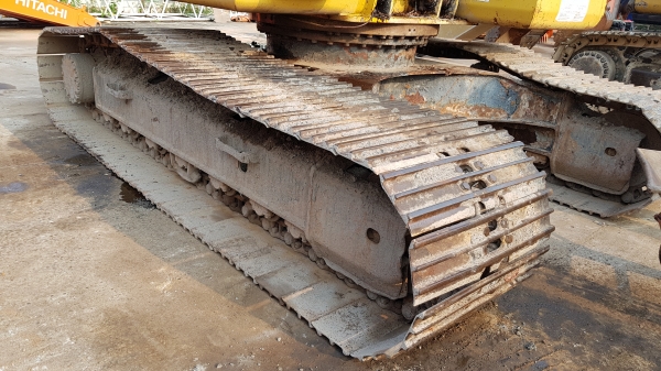 ขายรถแบ็คโฮ KOMATSU PC200-7 บูมยาว สภาพพร้อมใช้งาน