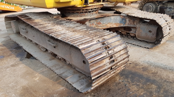 ขายรถแบ็คโฮ KOMATSU PC200-7 บูมยาว สภาพพร้อมใช้งาน