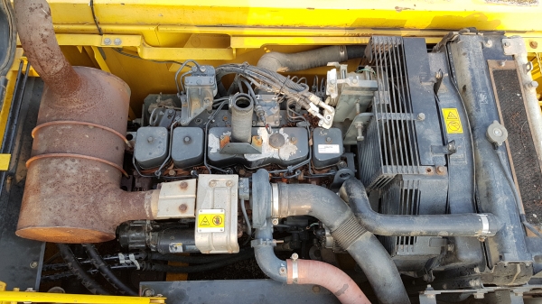 ขายรถแบ็คโฮ KOMATSU PC200-7 บูมยาว สภาพพร้อมใช้งาน