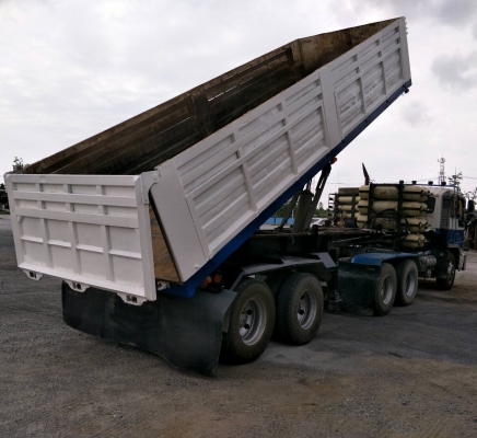 ขายสิบล้อหัวลากโปเฟียร์FS เครื่องก๊าซแท้WEICHAI 280แรงเกียร์อินตั้นช่วงล่างZMหางยาว7.50เมตร