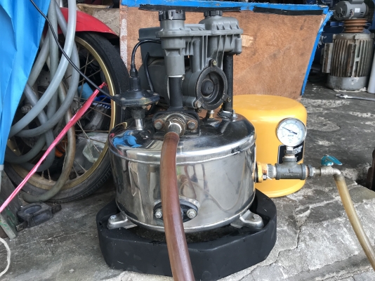 ขายปั้มน้ำอัตโนมัติ Mitsubishi 150W ถังสแตนเลสอย่างหนา สภาพสวยเดิมๆ หมุนนิ่ม ตรวจเช็คแรงดันเรียบร้อย ไม่มีรั่วซึม พร้อมใช้งาน ราคา 2,600 บาทพร้อมส่ง