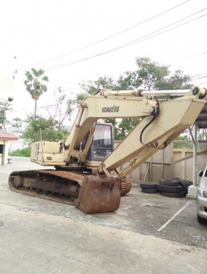 รถแม็คโคร KOMATSU PC 200 ซีรี 6 ขนาด 7-12 ตัน