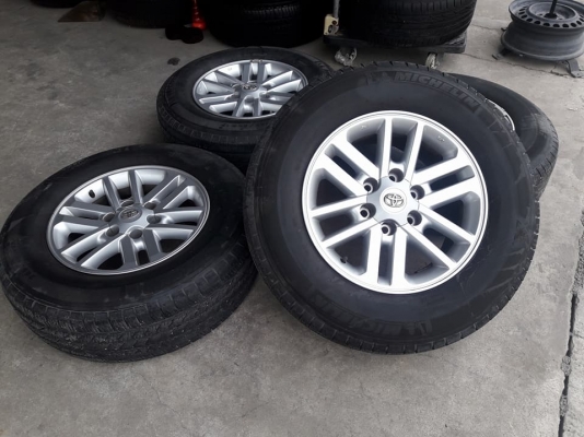 ขายล้อแม็ก vigo 17"&times;7.5" et30 6รู139.7 สีเดิมๆ ยางปี14