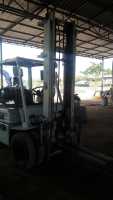 ขายรถยก TOYOTA 2.5t รุ่น FG25-3 เสายกได้สูง 4.50 เสา2ท่อน/ล้อยางตันเชือเพลิง ก๊าช LPGสภาพเก่านอกนำเข