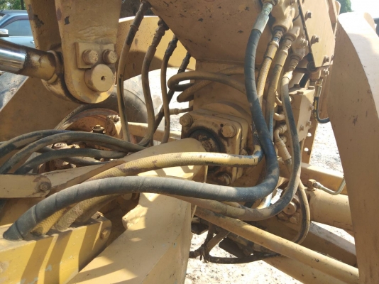 ขาย รถเกรด CAT 12G 61M8043 เครื่อง 8Z รถพร้อมใช้งาน เอกสารเล่มทะเบียนครบ ราคาต่อรองได้ครับ