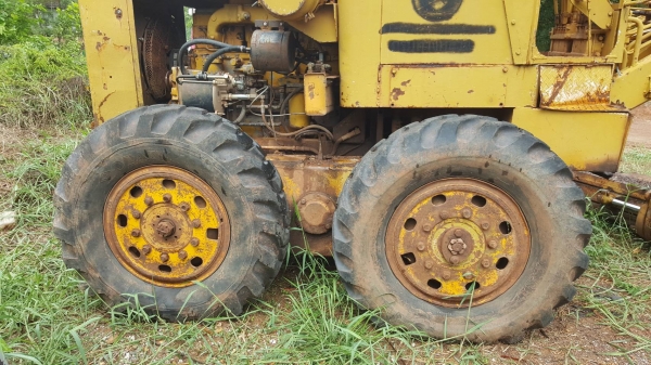 ขาย รถเกรด KOMATSU GD376H รถใช้งานได้ปกติ เครื่องดี เกียร์ดี ระบบไฮดรอริคใช้งานได้ทุกระบบ เอกสารใบซื้อขาย