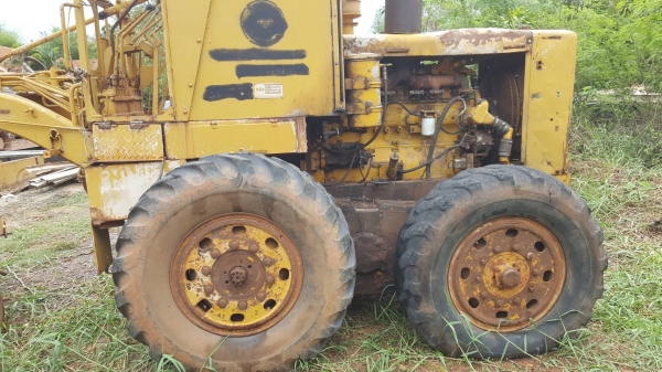 ขาย รถเกรด KOMATSU GD376H รถใช้งานได้ปกติ เครื่องดี เกียร์ดี ระบบไฮดรอริคใช้งานได้ทุกระบบ เอกสารใบซื้อขาย