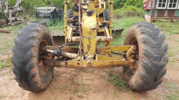 ขาย รถเกรด KOMATSU GD376H รถใช้งานได้ปกติ เครื่องดี เกียร์ดี ระบบไฮดรอริคใช้งานได้ทุกระบบ เอกสารใบซื้อขาย