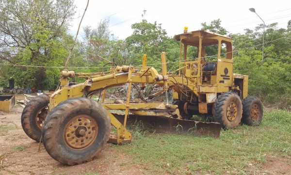 ขาย รถเกรด KOMATSU GD376H รถใช้งานได้ปกติ เครื่องดี เกียร์ดี ระบบไฮดรอริคใช้งานได้ทุกระบบ เอกสารใบซื้อขาย