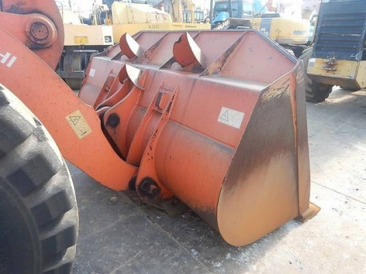 รถญี่ปุ่นเกรดA ขายถูก HITACHI LX130-7 เก่าญี่ปุ่นแท้ สภาพสวย ราคาไม่แพง โทร.090-986-2521 อ๊อบ