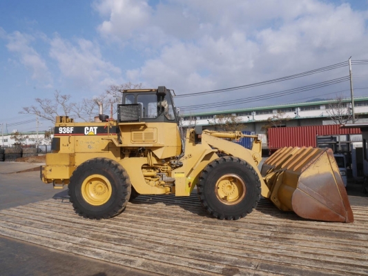 รถญี่ปุ่นเกรดA ขายถูก CAT 936F รถสวยมาก นำเข้าจากญี่ปุ่น โทร.090-986-2521 อ๊อบ