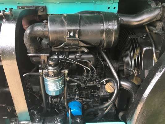 KOMATSU PC35R-8
