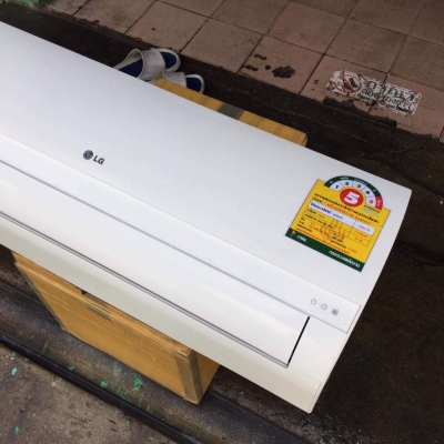 **** ขายคอยเย็น LG 12500 BTU สภาพ 90 เปอร์เซ็นต์ ****