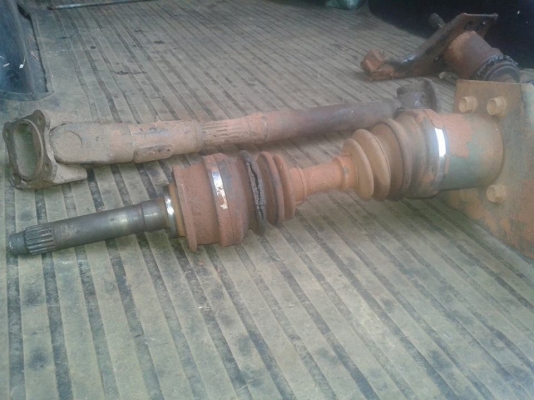 ชุดขับหน้าครบชุดisuzu โรดิโอปี93 ครบชุด