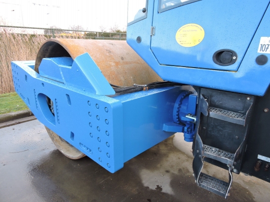 (25ตัน) BOMAG BW226DH ปี2005 สภาพดีๆ น้ำหนัก 25ตัน สอบถามได้ครับ 092-929-9942 ธีรเทพ (25ตัน) BOMAG BW226DH ปี2005 สภาพดีๆ น้ำหนัก 25ตัน สอบถามได้ครับ 092-929-9942 ธีรเทพ