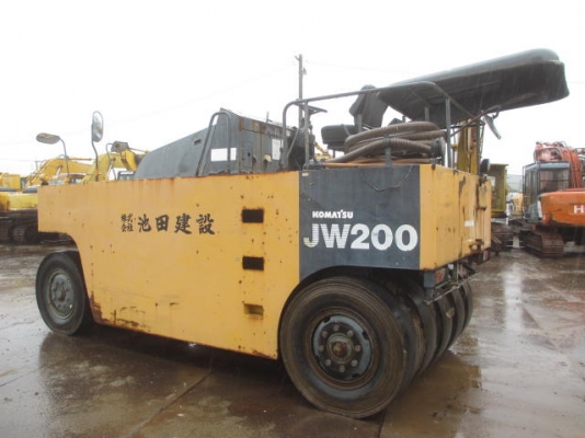 9ล้อยาง Komatsu JW200 ใช้งาน 3,000ชม. เก่าญี่ปุ่น สอบถามได้เลยครับ 092-929-9942 ธีรเทพ