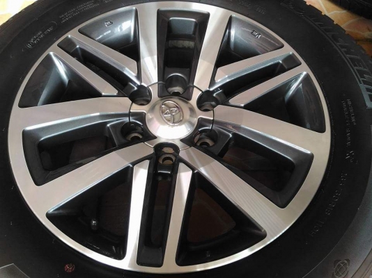 ล้อแม็ก New Fortuner ขอบ 18 พร้อมยาง Michelin Latitude 265 60 18 ผลิตปลายปี 2015(ลงพื้นวิ่งจริงต้นปี ล้อแม็ก New Fortuner ขอบ 18 พร้อมยาง Michelin Latitude 265 60 18 ผลิตปลายปี 2015(ลงพื้นวิ่งจริงต้นปี