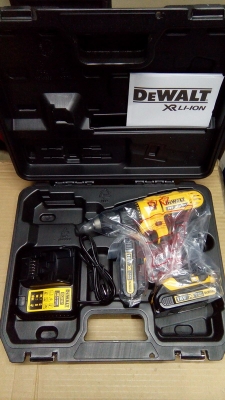 DeWALT 18V. DCD776C2 สว่านกระแทกเจาะปูนไร้สาย ..ขายลดราคาล้างสต็อก