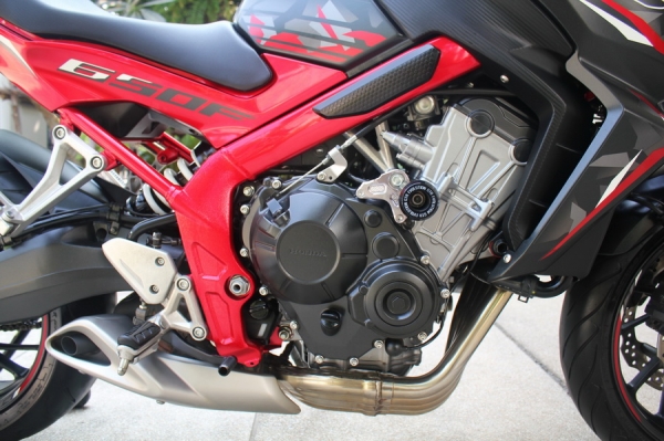 HONDA CB650F ปลายปี2016(ABS) สีสวยโครงแดง HONDA CB650F ปลายปี2016(ABS) สีสวยโครงแดง