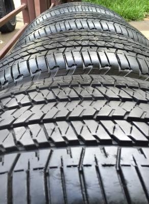 ยาง Bridgestone 255 60 18 สิ้นปี16 มีให้เลือก2ชุด ดอกเต็ม ใช้ยาว ราคาไม่แพง