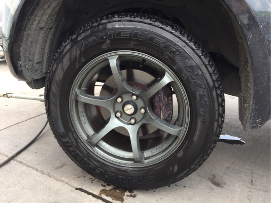 ยาง Bridgestone 255 60 18 สิ้นปี16 มีให้เลือก2ชุด ดอกเต็ม ใช้ยาว ราคาไม่แพง