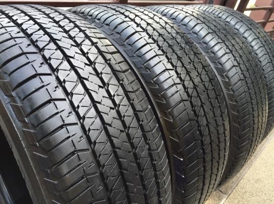 ยาง Bridgestone 255 60 18 สิ้นปี16 มีให้เลือก2ชุด ดอกเต็ม ใช้ยาว ราคาไม่แพง
