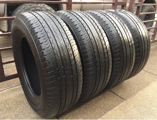 ยาง Bridgestone 265 65 17 กลางปี16 ดอกเต็ม ไม่มีปะ ใช้ยาว ราคาไม่แพง