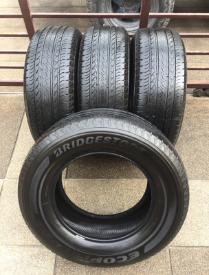 ยาง Bridgestone 265 65 17 กลางปี16 ดอกเต็ม ไม่มีปะ ใช้ยาว ราคาไม่แพง
