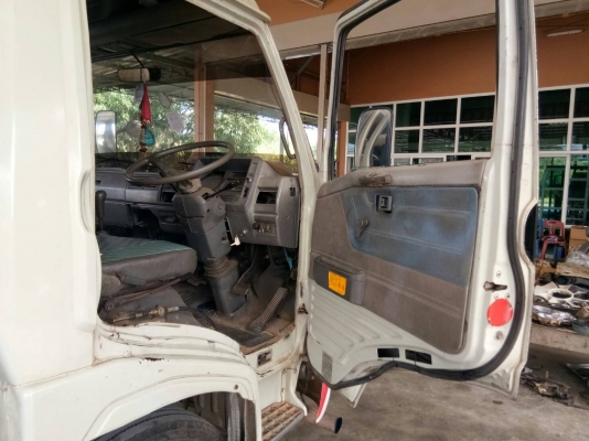 ขาย.หกล้อ อีโน่ ซุปเปอร์เสีย FC2W120ปี39 บรรทุกน้ำมัน 7,000ลิต อุปกรณ์,ระบบปั้ม,ครบ รถห้าง สภาพดีสวยพร้อมใช้งาน ทะเบียนพร้อมมโอน