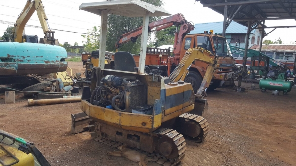 ขาย แบคโฮ KOMATSU PC10-6 เครื่องดีไม่หลวม ปั้มดีทำงานคล่องตัว ช่วงล่าง 70\% ราคาต่อรองได้