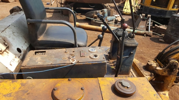 ขาย แบคโฮ KOMATSU PC10-6 เครื่องดีไม่หลวม ปั้มดีทำงานคล่องตัว ช่วงล่าง 70\% ราคาต่อรองได้