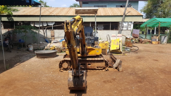 ขาย แบคโฮ KOMATSU PC10-6 เครื่องดีไม่หลวม ปั้มดีทำงานคล่องตัว ช่วงล่าง 70\% ราคาต่อรองได้