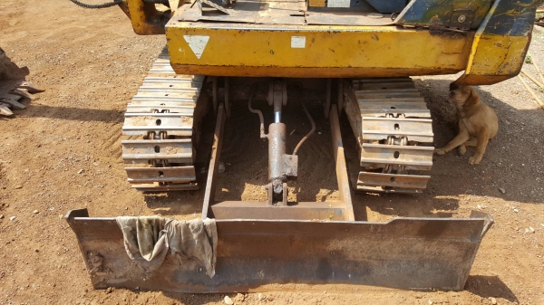 ขาย แบคโฮ KOMATSU PC10-6 เครื่องดีไม่หลวม ปั้มดีทำงานคล่องตัว ช่วงล่าง 70\% ราคาต่อรองได้