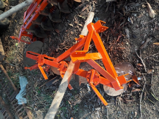 ขอขายผาย3รถไถเล็ก 15 - 30แรง สภาพสวยพร้อมใช้งาน