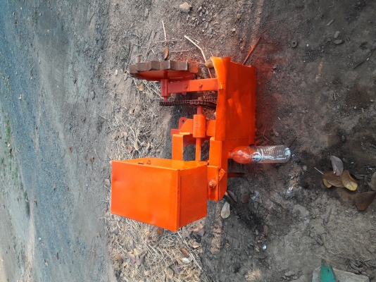 ขอขายถังใส่เมล็ดทานตะวัน หรือแปลงใส่ปุ๋ย ข้าว สภาพสวยๆพร้อมใช้งาน