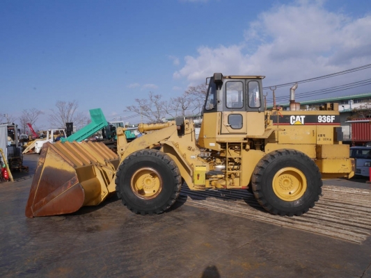 รถญี่ปุ่นเกรดA ขายถูก CAT 936F รถสวยมาก นำเข้าจากญี่ปุ่น โทร.090-986-2521 อ๊อบ