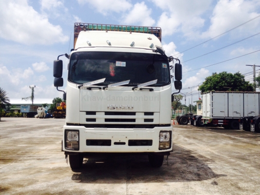 ขาย6ล้อหัวลาก อีซุซุ 240แรงม้า สนใจติดต่อ097-3597899 เฮียสุเทพ