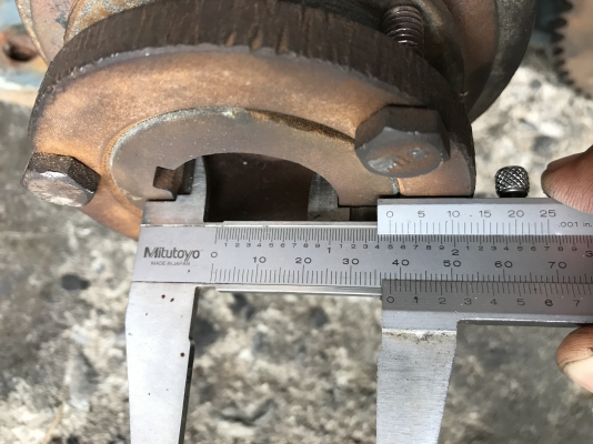 ขายมอเตอร์เกียร์ Cycro drive Sumitomo 1HP. 380V อัตราทด 1:59 มีระบบเบรคในตัว เพลาออกประมาณ 24รอบต่อนาที สภาพสวยเดิมๆ หมุนนิ่ม พร้อมใช้งาน มี 2ตัวครับ