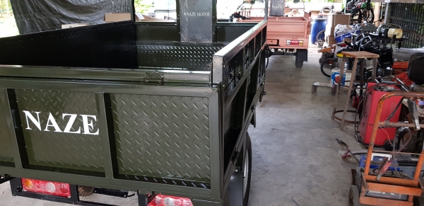 3 ล้อการเกษตรและก่อสร้าง 200 cc. ราคา 74000 บาท กะบะกว้าง 1.30 x 2.00 ซ.ม. ยกดั้มด้วยไฮดรอลิค