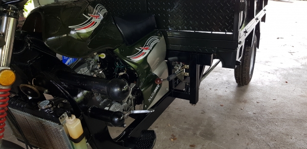 3 ล้อการเกษตรและก่อสร้าง 200 cc. ราคา 74000 บาท กะบะกว้าง 1.30 x 2.00 ซ.ม. ยกดั้มด้วยไฮดรอลิค