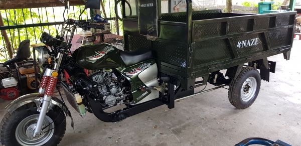 3 ล้อการเกษตรและก่อสร้าง 200 cc. ราคา 74000 บาท กะบะกว้าง 1.30 x 2.00 ซ.ม. ยกดั้มด้วยไฮดรอลิค