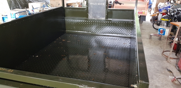 3 ล้อการเกษตรและก่อสร้าง 200 cc. ราคา 74000 บาท กะบะกว้าง 1.30 x 2.00 ซ.ม. ยกดั้มด้วยไฮดรอลิค